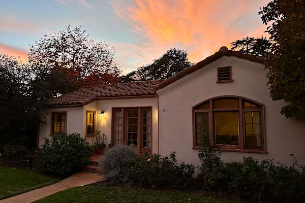 House sit in Altadena, CA, US