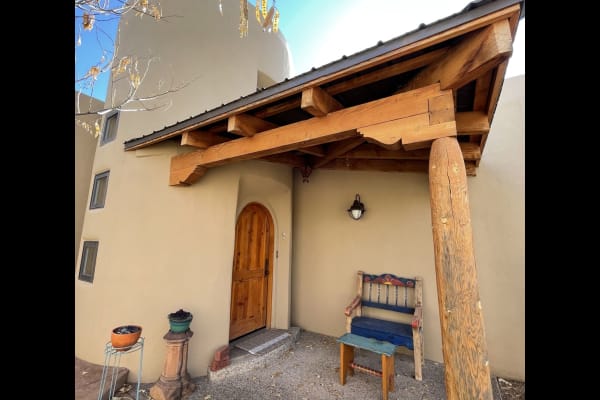 House sit in Albuquerque, NM, US