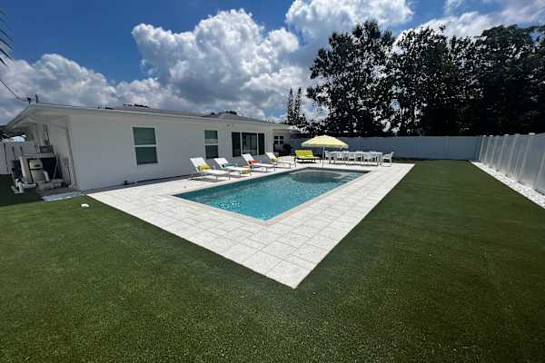 House sit in Sarasota, FL, US