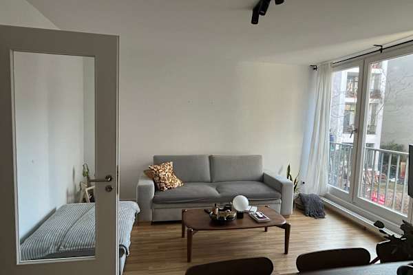 House sit in Berlin, Germany