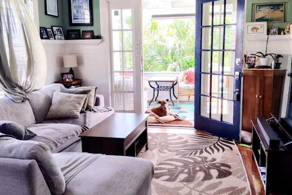 House sit in Honolulu, HI, US