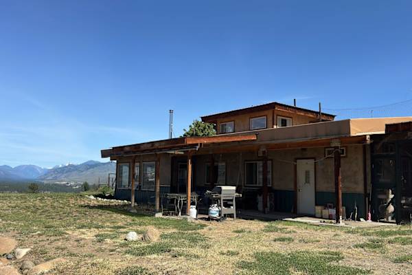 House sit in Winthrop, WA, US