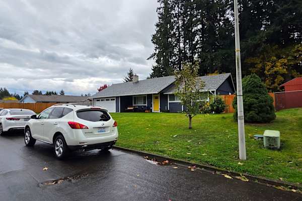 House sit in Vancouver, WA, US