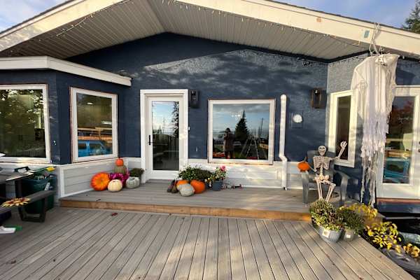 House sit in Union Bay, BC, Canada