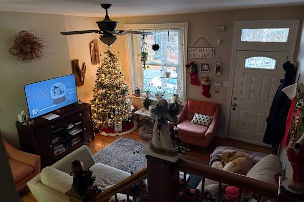 House sit in Harrisburg, PA, US