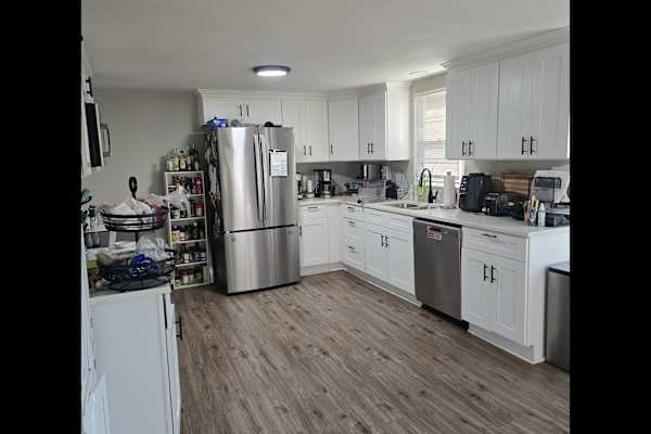 House sit in Kansas City, MO, US