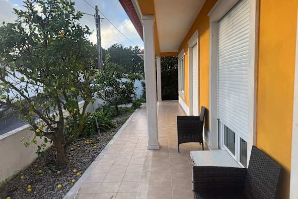 House sit in Tornada, Portugal