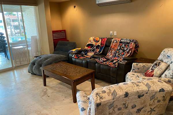 House sit in Puerto Aventuras, Mexico