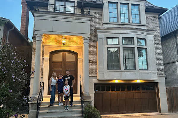 House sit in Toronto, ON, Canada