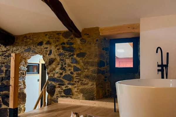 House sit in Vilasantar, Spain