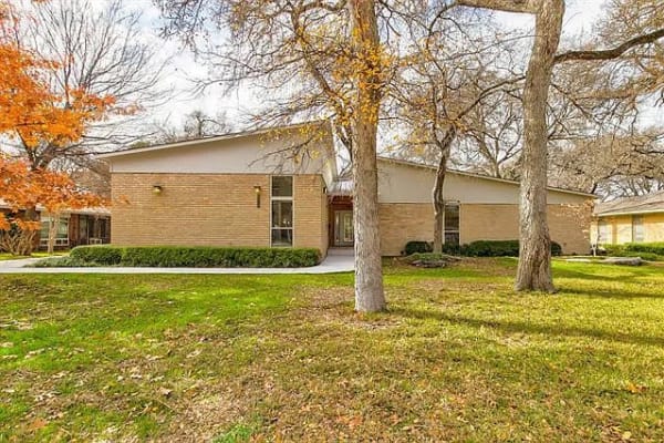 House sit in Garland, TX, US