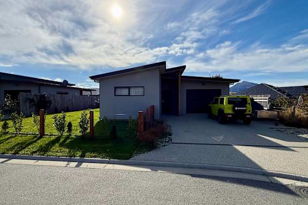 House sit in Wanaka, New Zealand