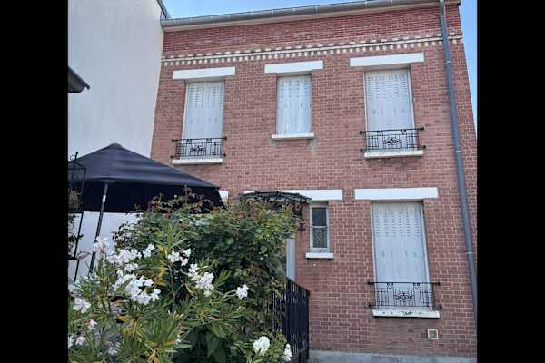 House sit in Issy-les-Moulineaux, France