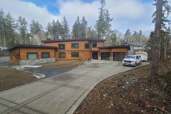 House sit in Qualicum Beach, BC, Canada