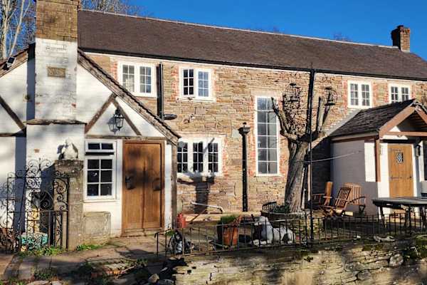 House sit in Hereford, United Kingdom