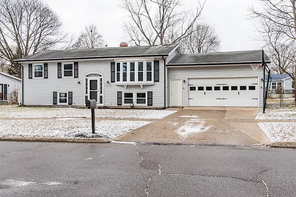 House sit in Kalamazoo, MI, US