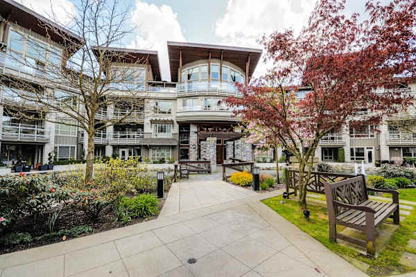 House sit in North Vancouver, BC, Canada