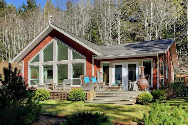 House sit in Sooke, BC, Canada