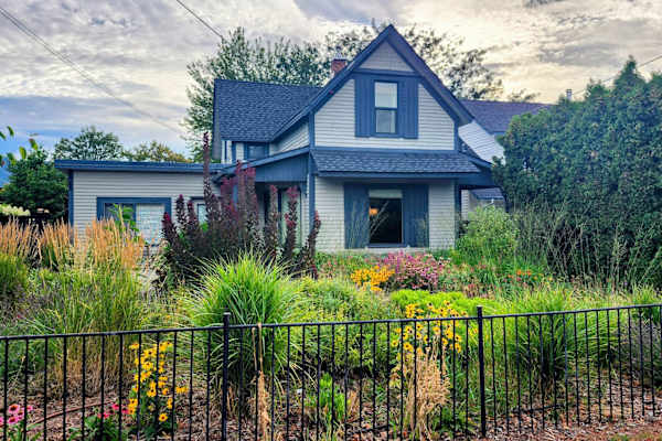 House sit in Penticton, BC, Canada