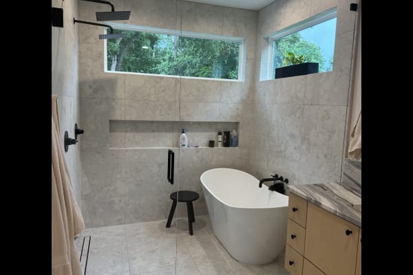 House sit in Austin, TX, US