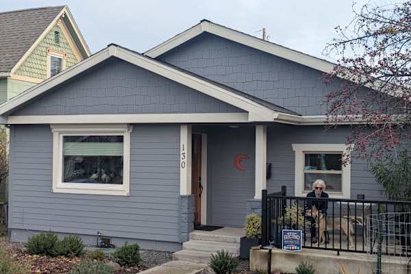 House sit in Ashland, OR, US