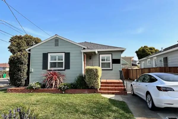 House sit in Alameda, CA, US