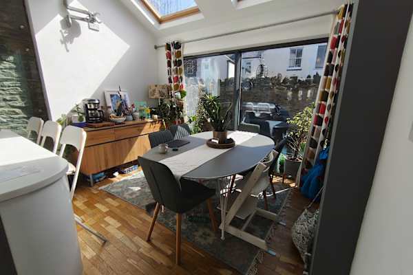House sit in Cardiff, United Kingdom