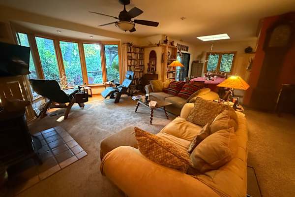 House sit in Chico, CA, US