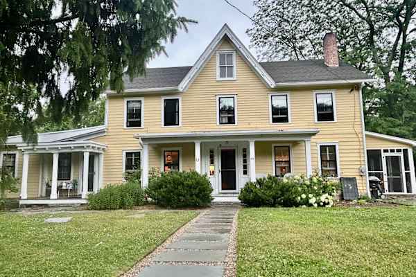 House sit in Cornwall-on-Hudson, NY, US