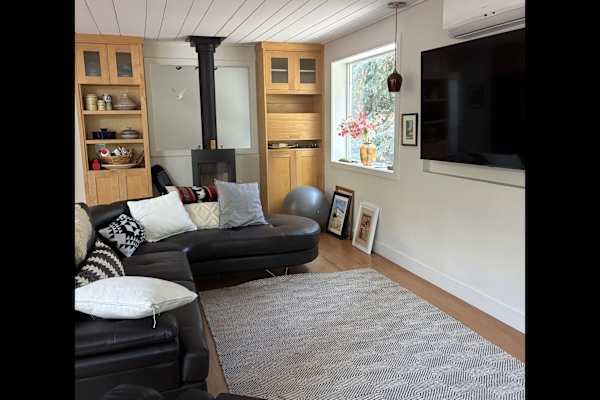 House sit in Talent, OR, US