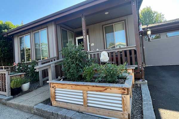 House sit in Hood River, OR, US