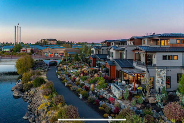 House sit in Bend, OR, US