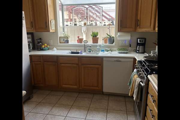 House sit in Coronado, CA, US