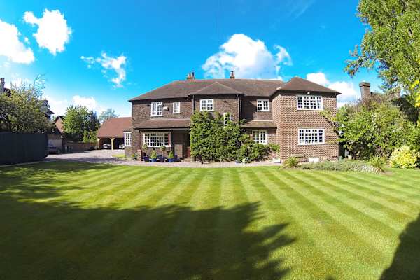 House sit in Parkgate, United Kingdom