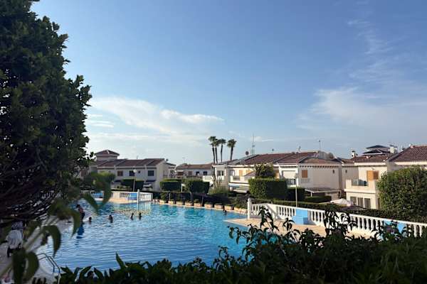 House sit in Torrelamata, Spain