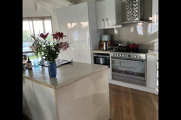 House sit in Tea Gardens, NSW, Australia