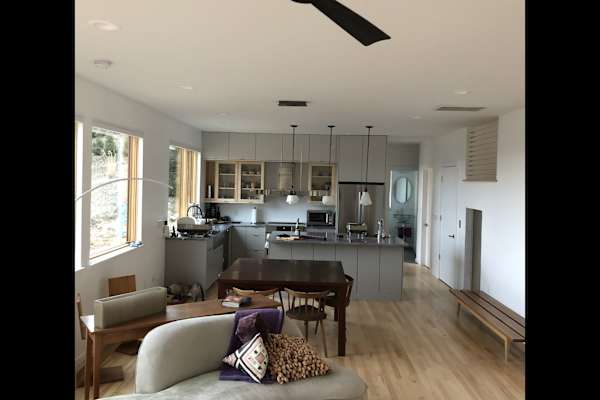 House sit in West Asheville, NC, US