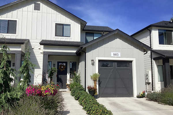 House sit in Eugene, OR, US