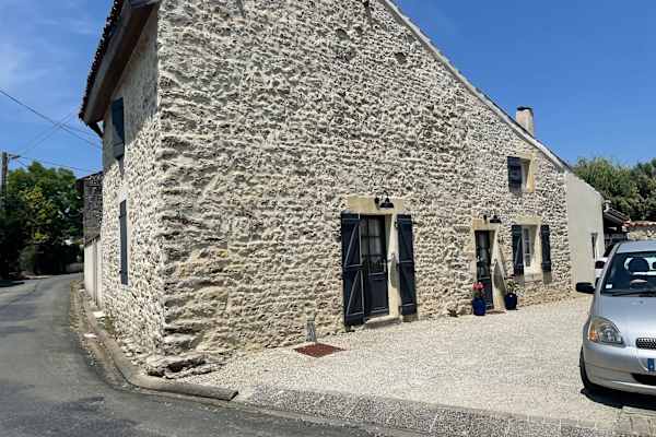 House sit in Courant, France