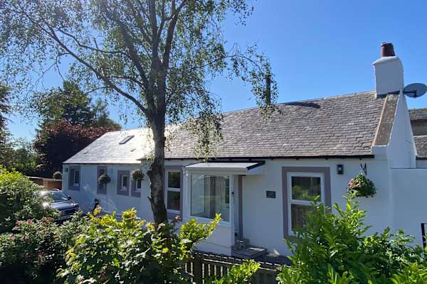 House sit in Stewarton, United Kingdom