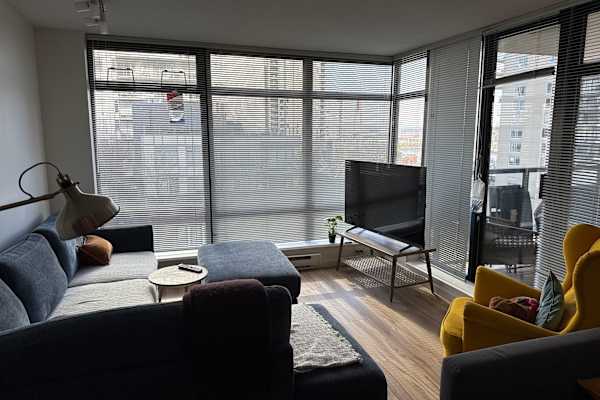 House sit in New Westminster, BC, Canada