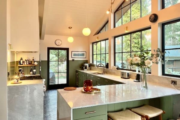 House sit in Comox, BC, Canada