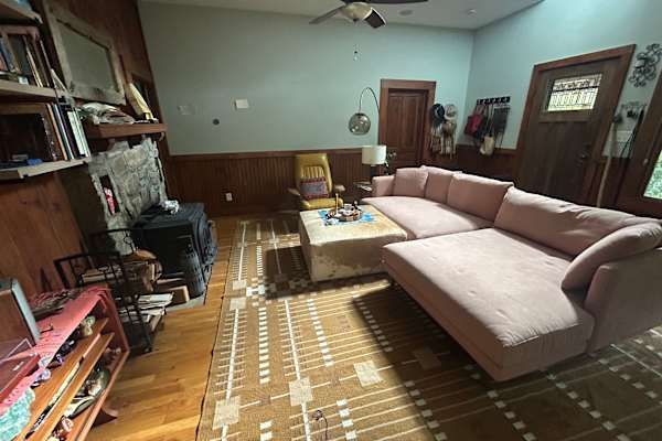 House sit in Black Mountain, NC, US