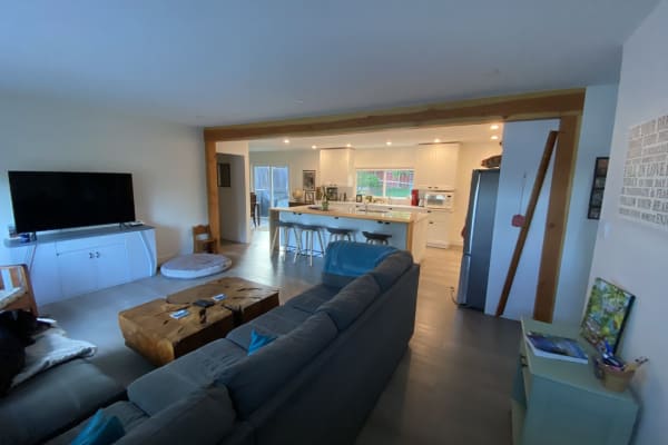 House sit in Courtenay, BC, Canada