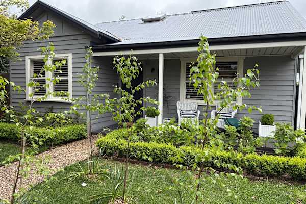 House sit in Trentham, VIC, Australia