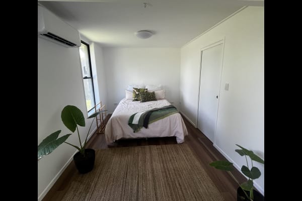 House sit in Tin Can Bay, QLD, Australia