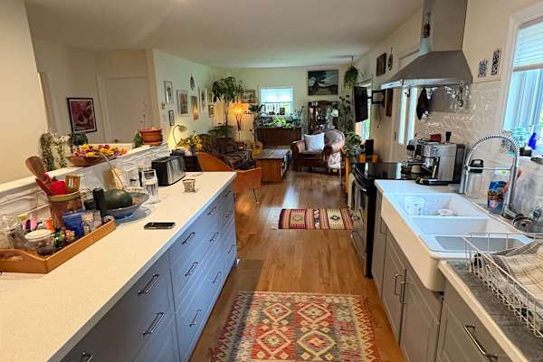 House sit in Wakefield, QC, Canada