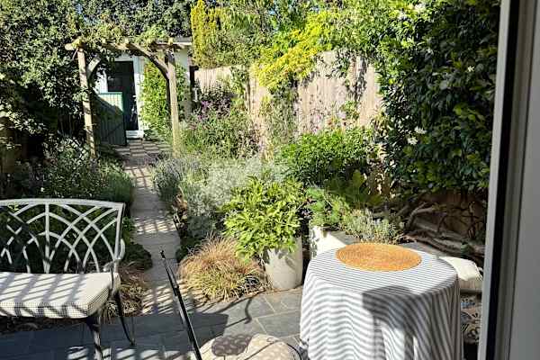 House sit in Chichester, United Kingdom