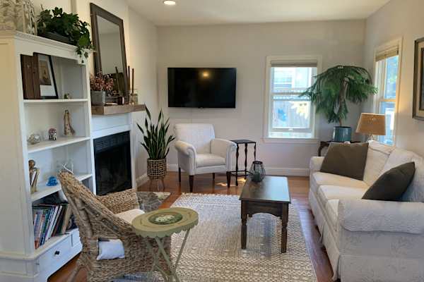 House sit in Petaluma, CA, US