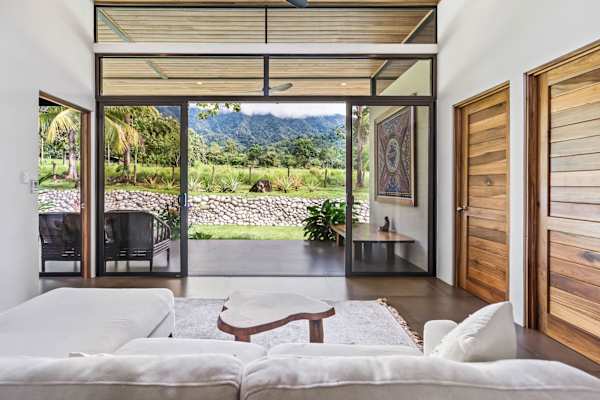 House sit in Ojochal, Costa Rica